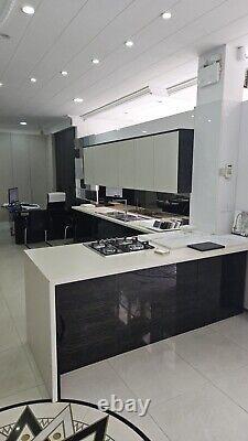 Ex Display Gloss Handleless Kitchen Gloss Handleless Amazon Metrix Sand Texture